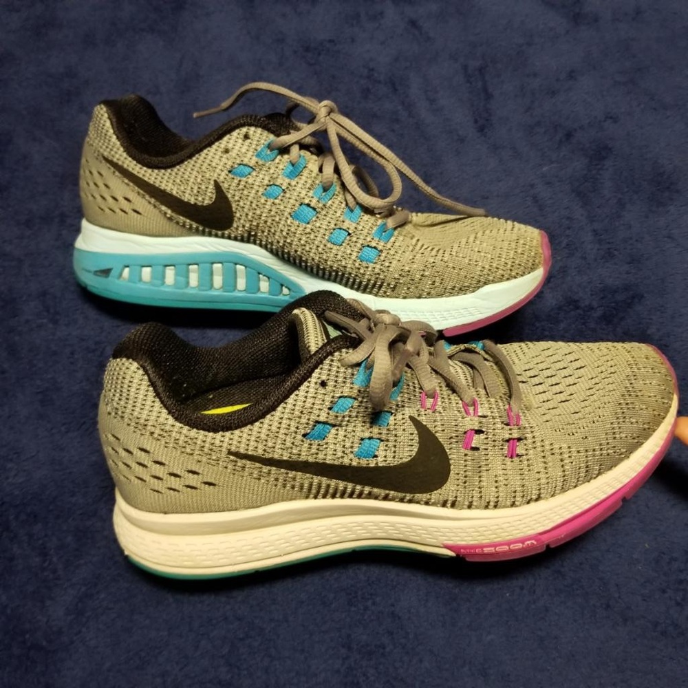 Nike Zoom Structure 19 size 7.5